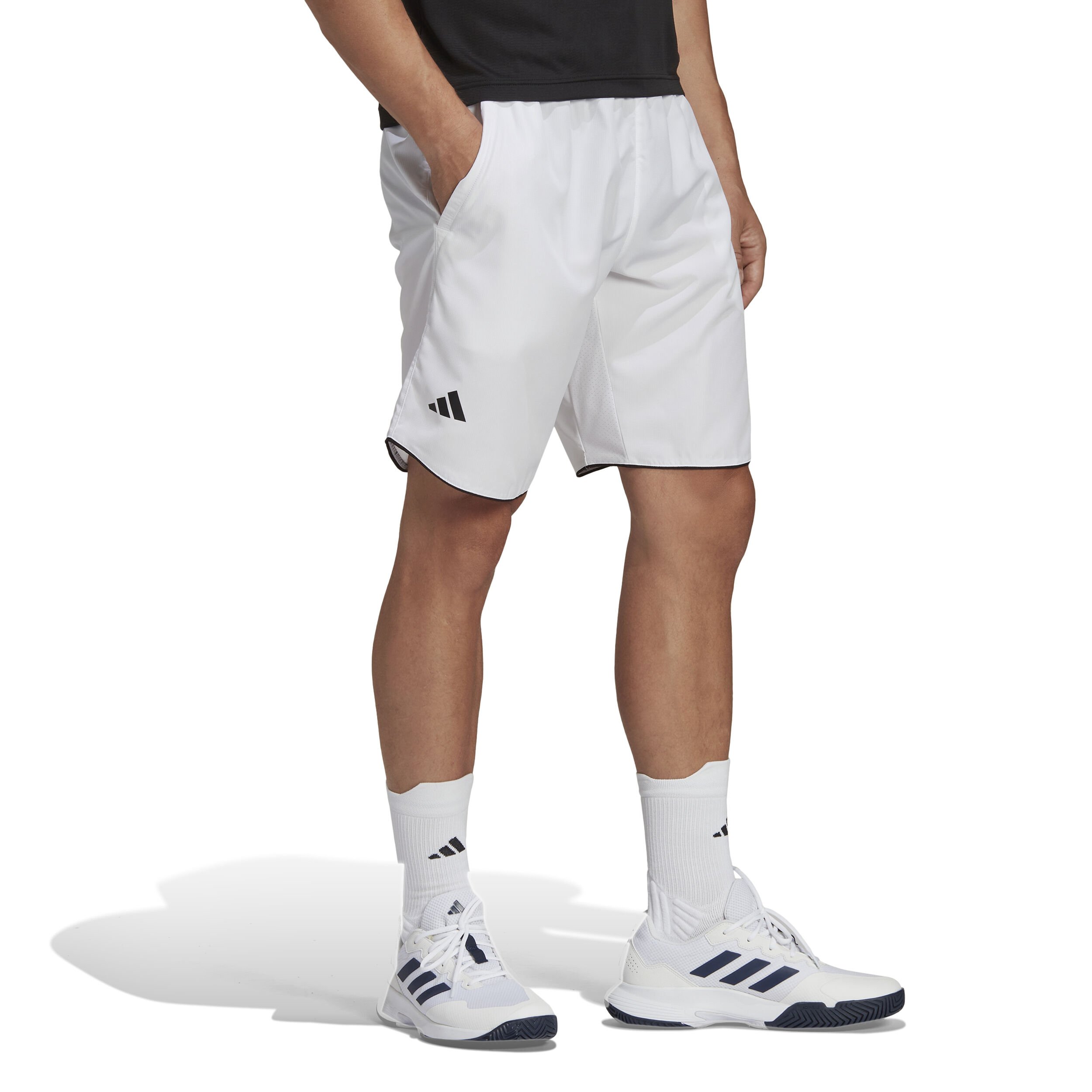weisse-shorts-herren-675src.jpg
