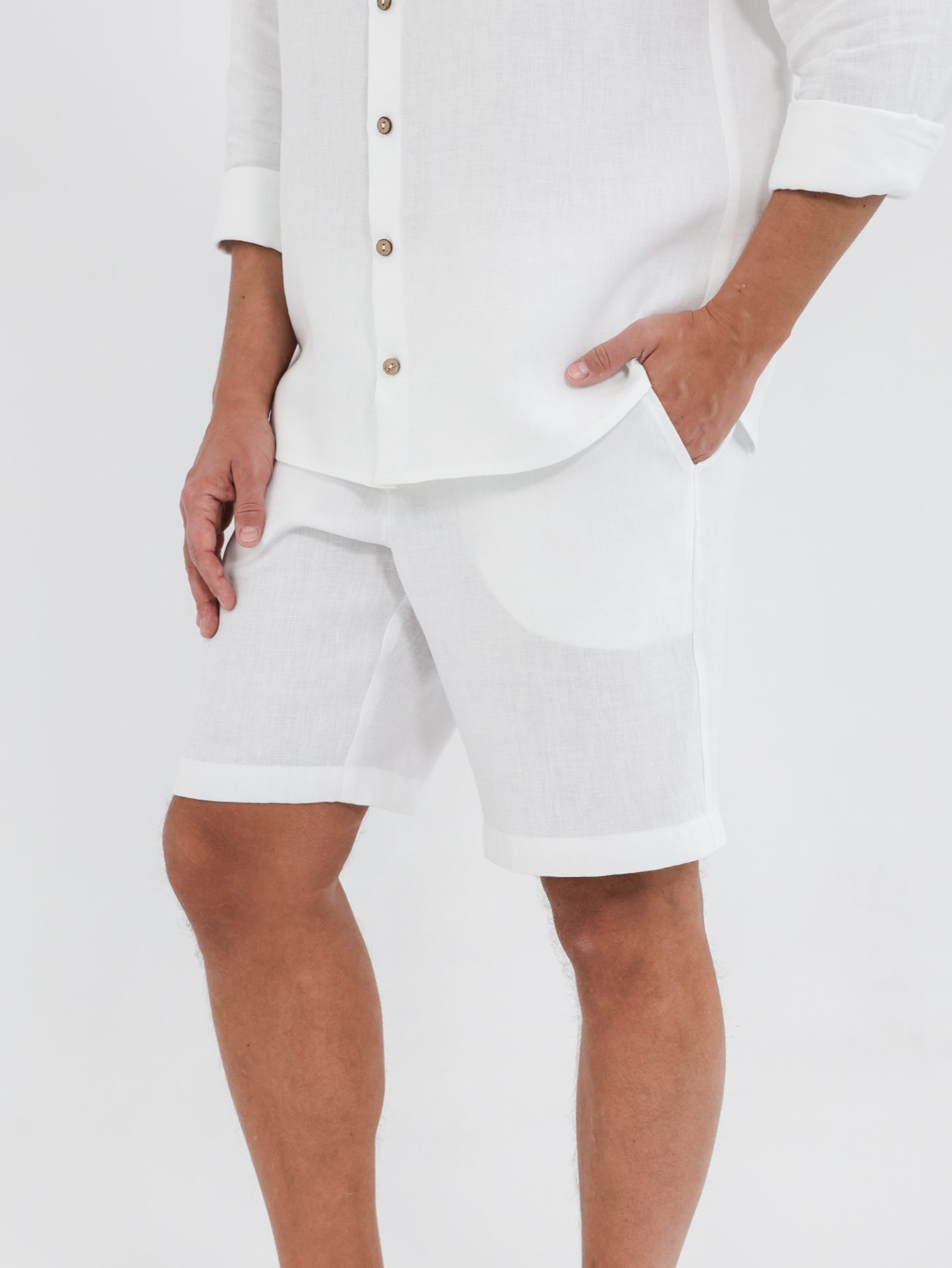 weisse-shorts-herren-976sdm.jpg